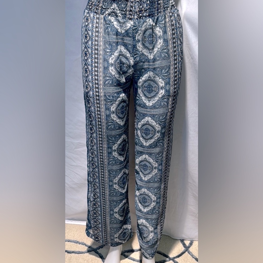 Bohemian Patterned Pants in Blue and White